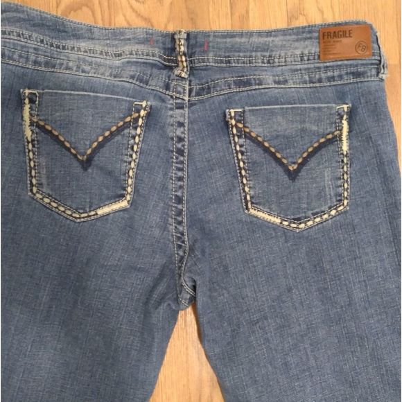 Fragile Jean Capri's.  Size 17 - Picture 6 of 9